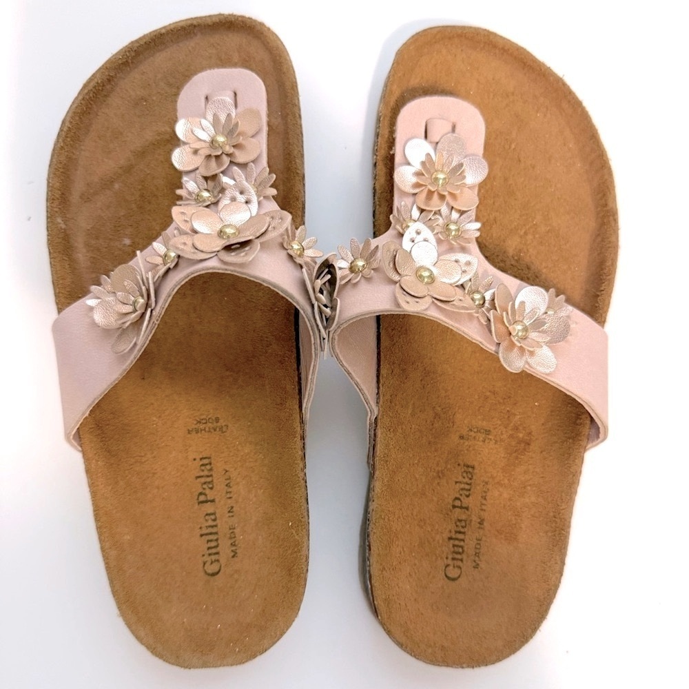 NWOT Giulia Palau Made in Italy Big Girl Sandals with Flowers, Gold Size US 2